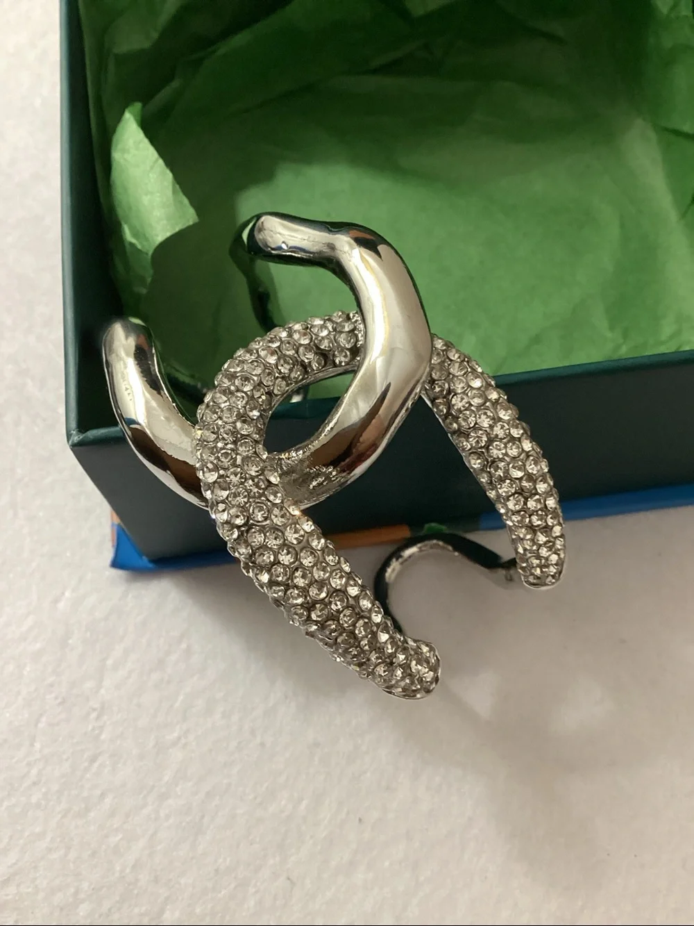 SOHI Women's The Opposta Cuff Bracelet